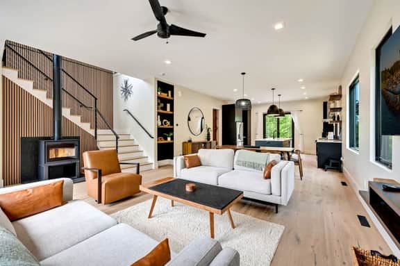 Nordica House and Loft - Image 2