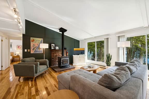6018 Lakeshore - Image 4