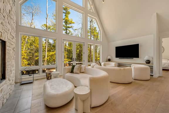 Lakeshore Luxe - Image 5
